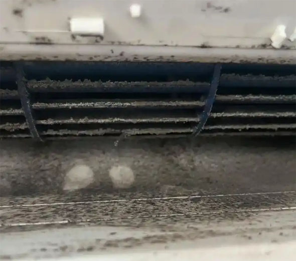 宜昌市空调吹的风有股烧焦味是怎么回事